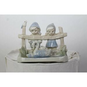 Vintage Artmark Figurine Girl &Boy Watching Swan